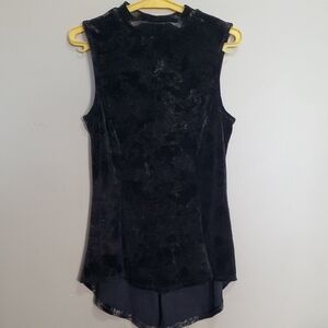 Black Collection Sleeveless Velvet Top Size Medium